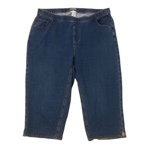 Women’s  light wash Jeans pull On Capris Size 1X Excellent Used condition